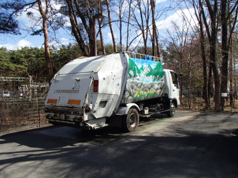 搬入・計量・荷降ろし