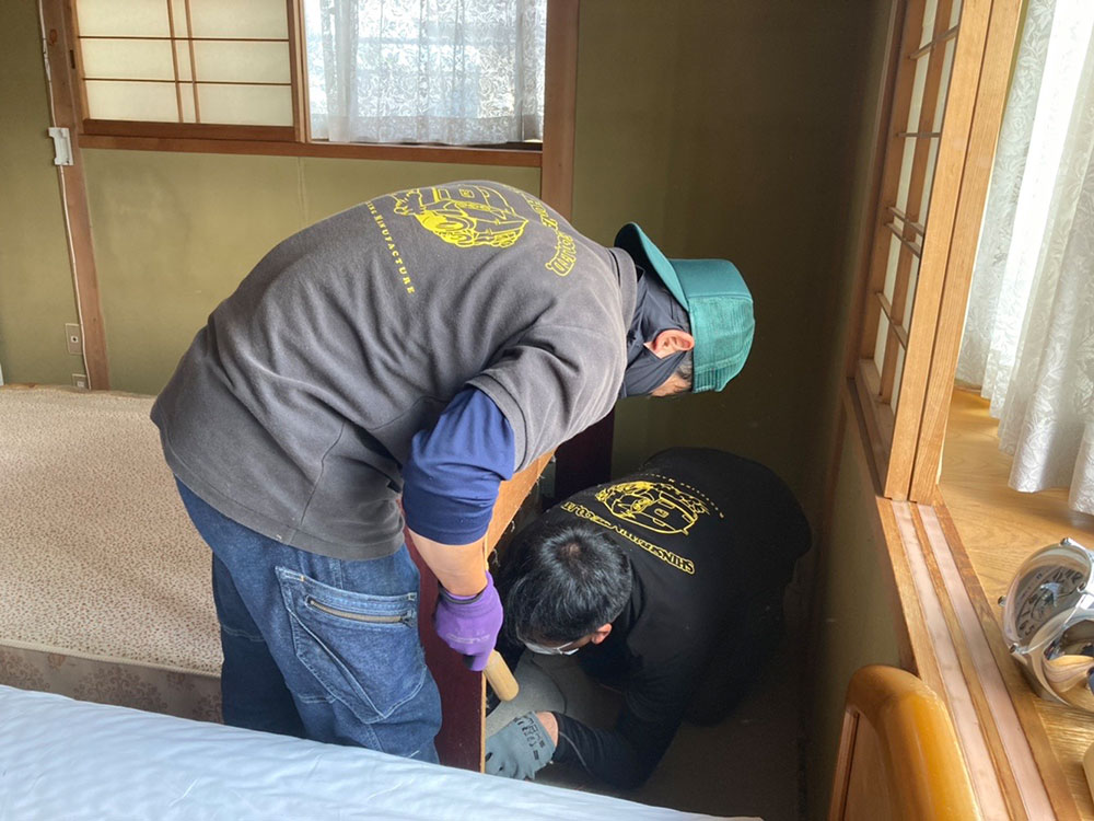 ベッド解体の画像